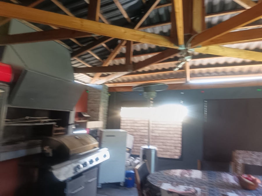4 Bedroom Property for Sale in Herlear Northern Cape